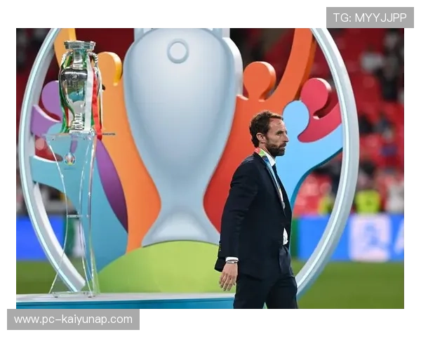 反击推进点球冷静罚入锁定胜果:从赛场到生活的专注力训练 反击推进点球冷静罚入锁定胜果:从赛场到生活的专注力训练